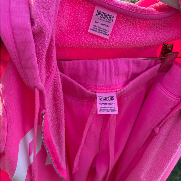 PINK Victoria's Secret Vibrant Pink Joggers - Picture 2 of 7